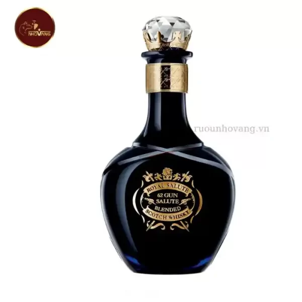 royal-salute-62-gun-chivas-ruou-scotch-whisky